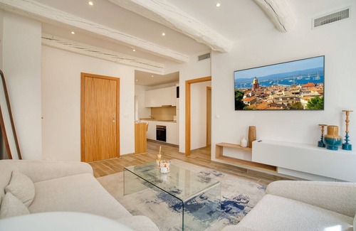Old Town Apartment | Elegant apartment-AC-1BR-2P- center Saint-Tropez