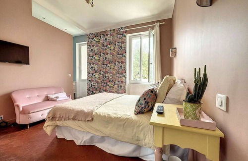 California - Pezou House | Homerez - House 1 km away from the beach for 6 ppl. with sea view at Cannes