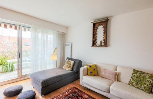 Jean-Medecin Apartment | LE FRANCIA II AP4197 By RIVIERA HOLIDAY HOMES