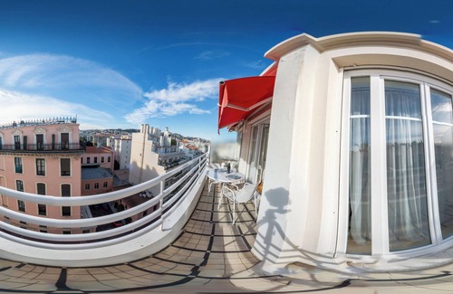 Carre d'Or Apartment | Lovely apartment near the sea