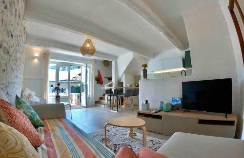 Val de Gilly Apartment | Maison de hameau au coeur de la campagne Grimaudoise