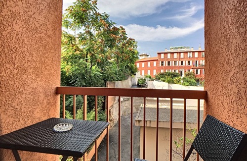 Les Baumettes Apartment | N&J - CARDELINE TERRASSE - Very close sea