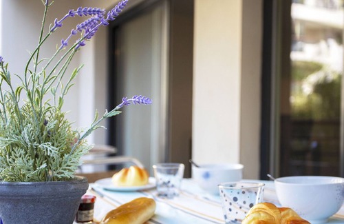 Jean-Medecin Apartment | PALAIS LIBERTE AP1088 by RIVIERA HOLIDAY HOMES