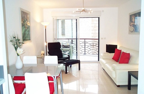 Jean-Medecin Apartment | PALAIS LIBERTE II AP2040 by RIVIERA HOLIDAY HOMES