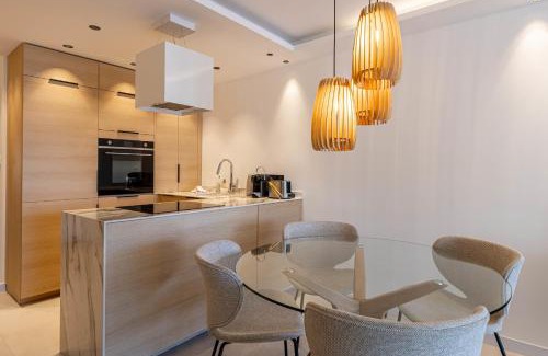 Pointe Croisette Apartment | REF 1979 - Cannes Palm beach- Sea view apartment for rent
