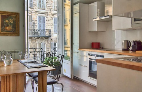 Thiers Apartment | Rossini 2 - a spacious one bedroom apartment in central Nice