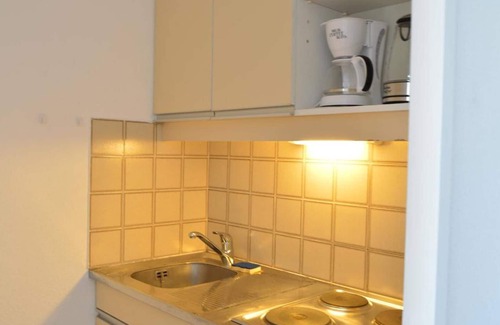 Golfe Juan Apartment | Studio Cozy with Garage, Loggia & Near Sandy Beach - Golfe Juan