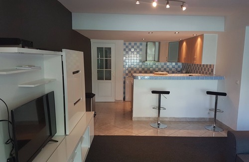 Frejus Port Apartment | Super summer stay at beach, park & Port-Fréjus
