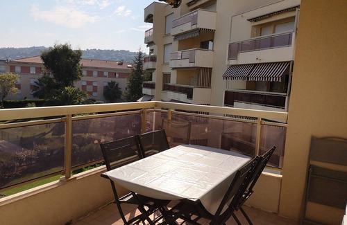 Golfe Juan Apartment | Very Large 2 Rooms Residence Pool WIFI Parking 600 m Beach Golfe Juan