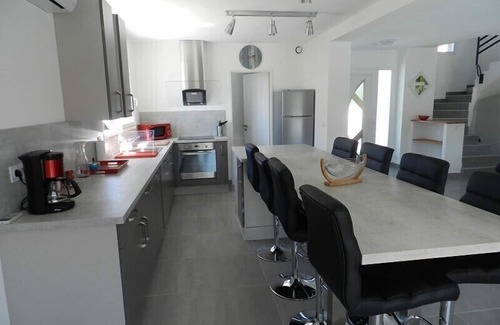 Frejus Villa | VILLA ALOHA: Contemporary villa with heated pool in Fréjus, Côte d'Azur