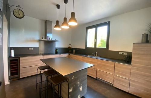 La Colle-sur-Loup Villa | Villa La Colle-St Paul14 pax - 6 bedrooms - 4 bathrooms