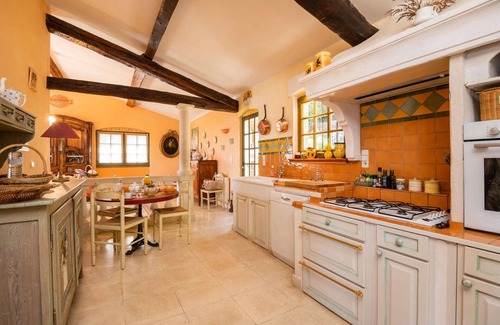 Montauroux Villa | Vue du Lac - Three Bedroom Villa, Sleeps 6