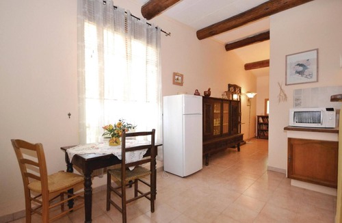 Crillon-le-Brave House | 1 bedroom amazing home in Crillon le Brave