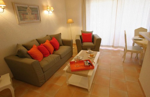 Montauroux House | 1 Bedroom Holiday House