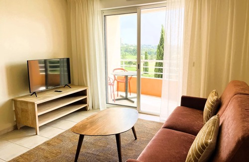 Juvignac Apartment | 1-Bedroom Serviced Apartment for 2–4 People - Côté Golf