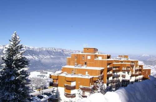Prapoutel Apartment | 100m from resort center, parking, tv, ski locker, 18m², Les 7 Laux
