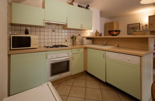 Valloire Apartment | 100m from shops, 2nd floor, balcony, ski locker, 38m², Valloire