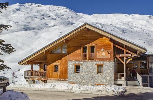 Les Bruyeres Apartment | 100m from shops, Ground floor, view valley, terrace, fireplace or stove, tv, ski locker, 101m²