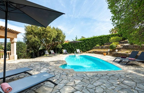 Plage de la Garonnette Other | 110 m² Accommodation ∙ 4 bedrooms ∙ 8 guests