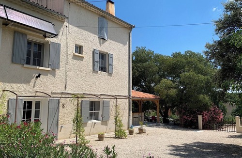 La Roque-d'Antheron House | 12th century house on a former farm
