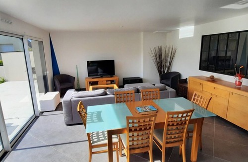 Perros-Guirec Villa | 136-SQUARE-METER VILLA IN PLOUMANACH—SLEEPS 6—3 BEDROOMS—HARBOR/BEACH 800 METERS AWAY