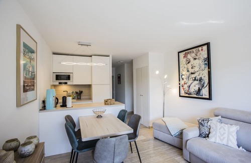 Mandelieu-la-Napoule Beach Apartment | 14389 Superb 2-room apartment