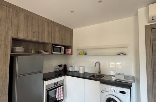 Mandelieu-la-Napoule Beach Apartment | 14484 T2 Air-conditioned in a residence close to beaches and shops