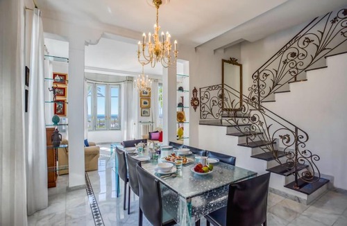 Les Baumettes Apartment | #15 Staywizus -Sea front Villa AC stunning view for 6 people wifi