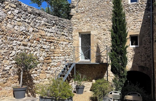 Robion House | 17th-century village house with a private pool, not overlooked, quiet, ideal for families