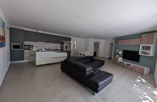 Villeneuve-les-Avignon House | 180 m2 air-conditioned villa, private pool, near Avignon