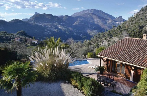 La Roquette-sur-Var Villa | 180 m² Villa ∙ 4 bedrooms ∙ 8 guests