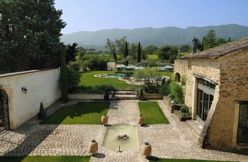 Oppede House | 19th-century mas with pool and garden