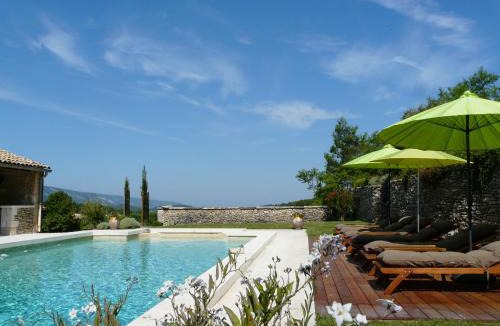 Lacoste House | 19th century Provencal Mas with pool in Provence in the Luberon, sleeps 6