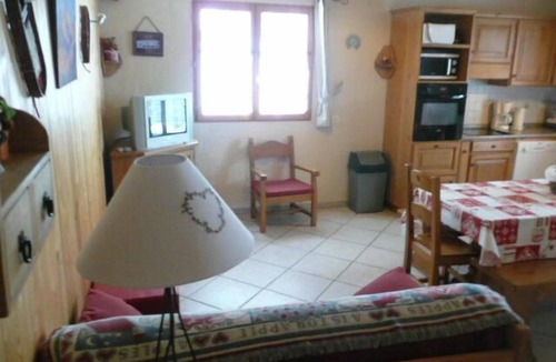 Valloire Apartment | 1st floor, terrace, balcony, parking, tv, ski locker, 78m², Valloire