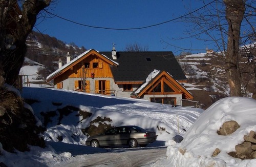 Valloire Apartment | 1st floor, terrace, balcony, parking, tv, ski locker, 80m², Valloire