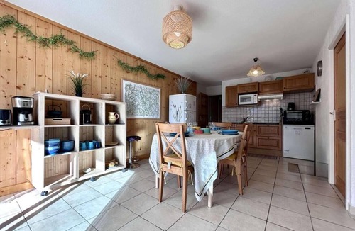 Forville Apartment | 1st floor, view panoramic, balcony, tv, 55m², Serre Chevalier