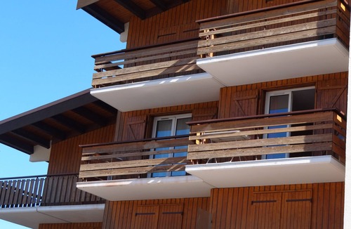 Mont-de-Lans Apartment | 2 adjoining studios at the foot of the track for 4 to 8 people