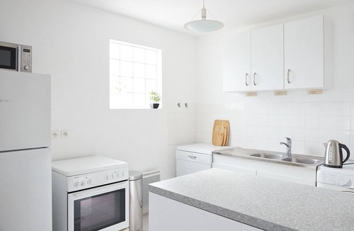 Antibes Old Town Apartment | 2-Bedrm Center Old Antibes. AirCon. Top-floor. Terasse. 3 Mins to Beach & Train.