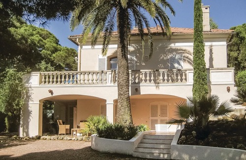 Plage de la Garonnette Apartment | 2 bedroom accommodation in Sainte Maxime
