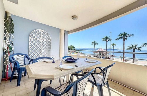 La Ciotat Apartment | 2-Bedroom Apartment with AC and Parking in La Ciotat (4 guests)
