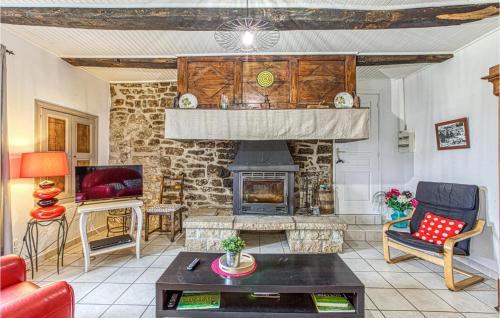 Pierrefiche House | 2 Bedroom Cozy Home In Pierrefiche