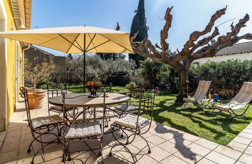 Paluds de Noves House | 2 bedroom gorgeous home in Noves