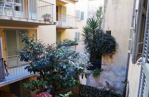 Old Town Apartment | 2-bedroom rental in the heart of the old Nice, a few steps away from Promenade