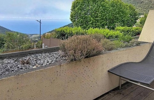 La Turbie Apartment | 2 bedrooms - Sea view - Swimming pool - Terrace