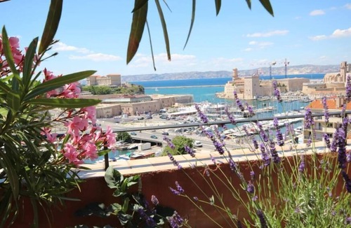 Saint-Victor Apartment | 2 floors apartment with panoramic terrace over the Vieux Port