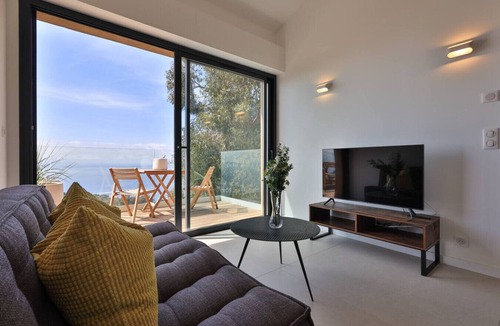 Le Rayol Apartment | 2-room apartment panoramic sea view