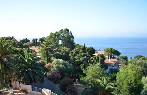 Le Rayol Apartment | 2-room family apartment with a panoramic view of the sea