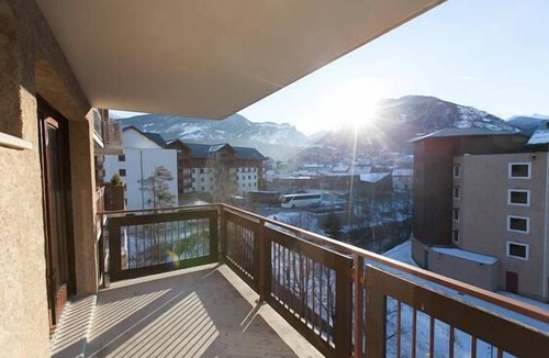 Briancon Apartment | 200m from resort center, 1st floor, tv, ski locker, 21m², Serre Chevalier