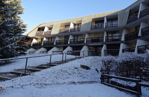 Chantemerle Apartment | 200m from resort center, 1st floor, balcony, tv, ski locker, 26m², Serre Chevalier