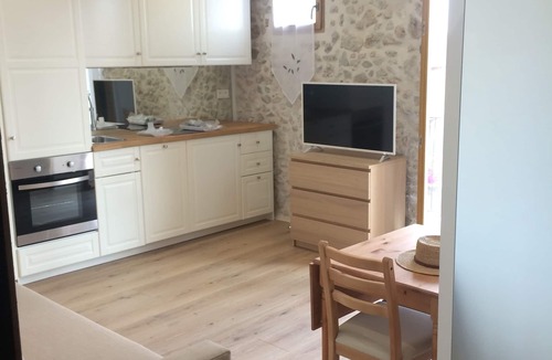 Antibes Old Town Apartment | 20m2 fully renovated Studio with Private Balcony, rates are All Inclusive.